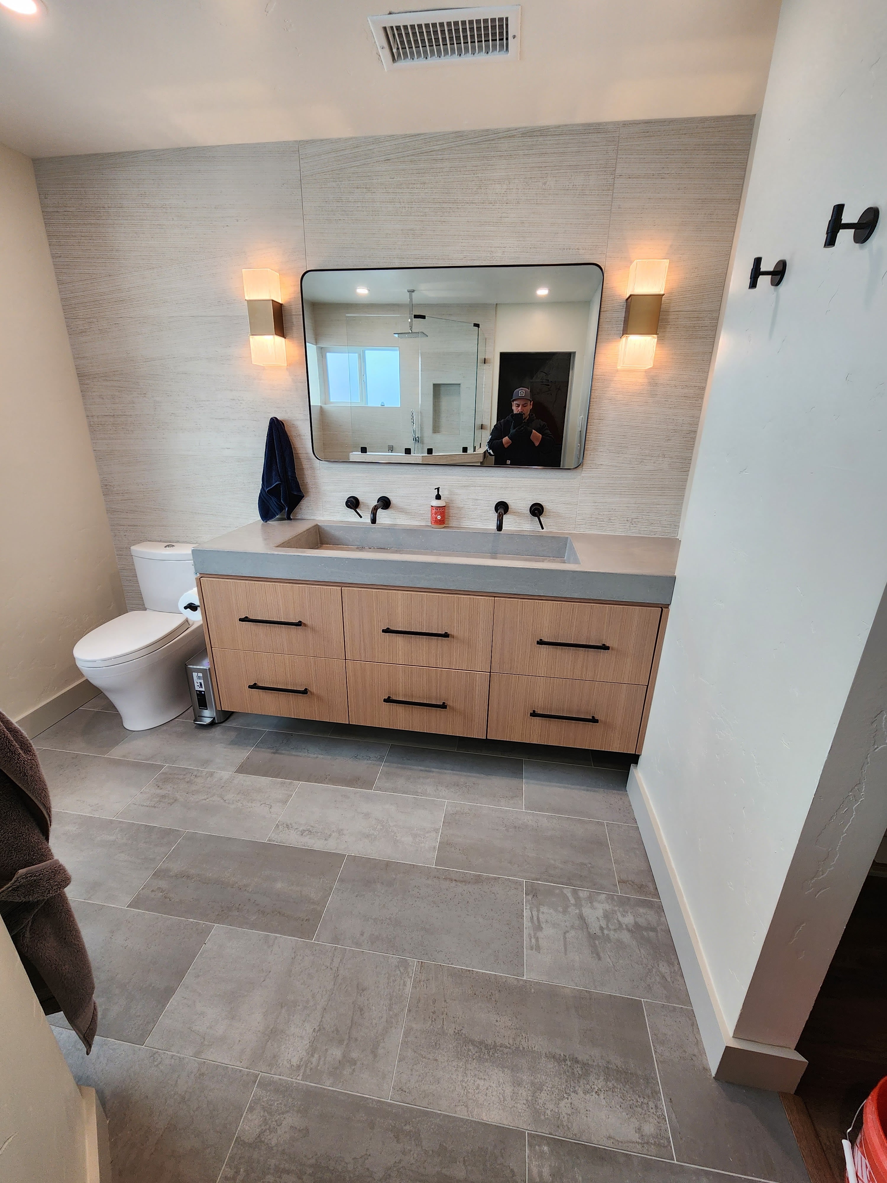 DG Tile Installs Bathroom Tiles in Chico, CA 95928